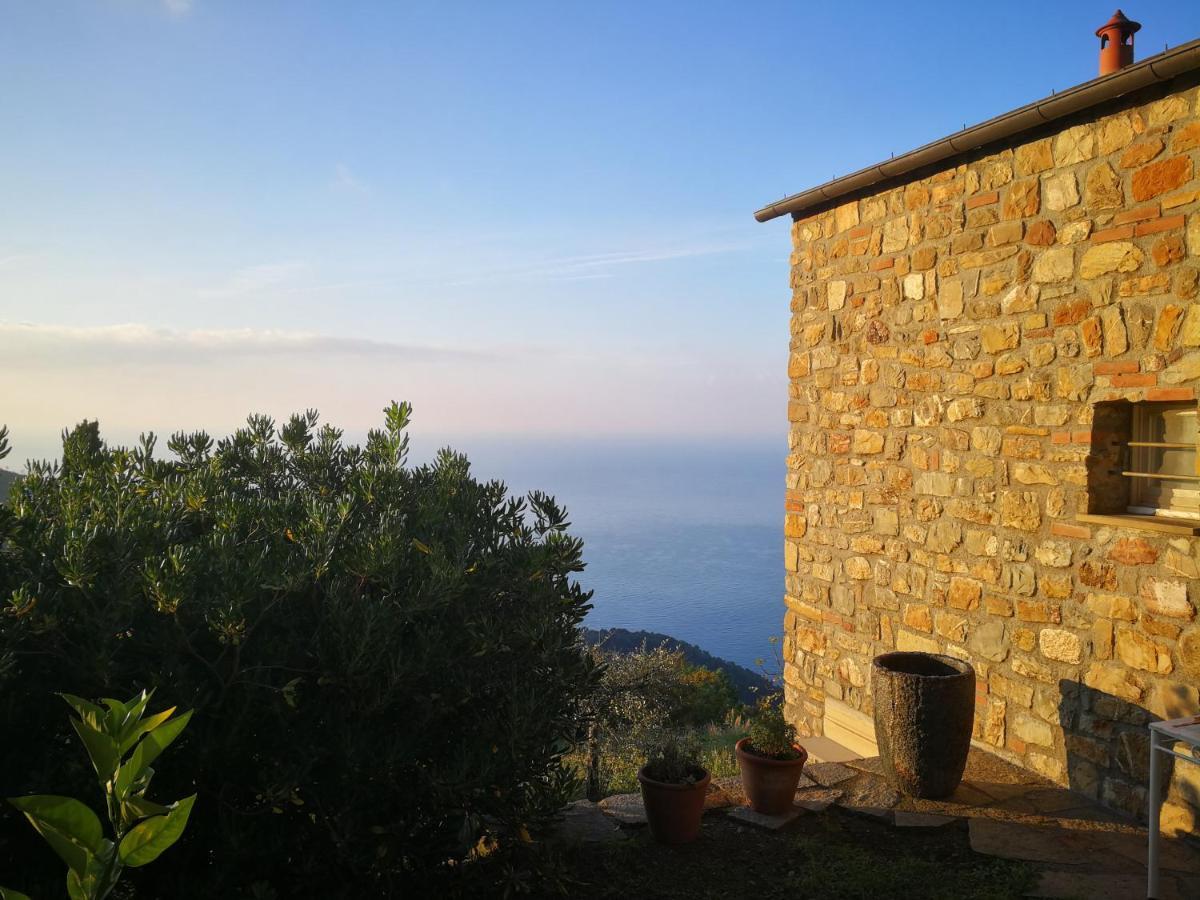 Cottage La Casa Del Pittore Reggimonti Bagian luar foto