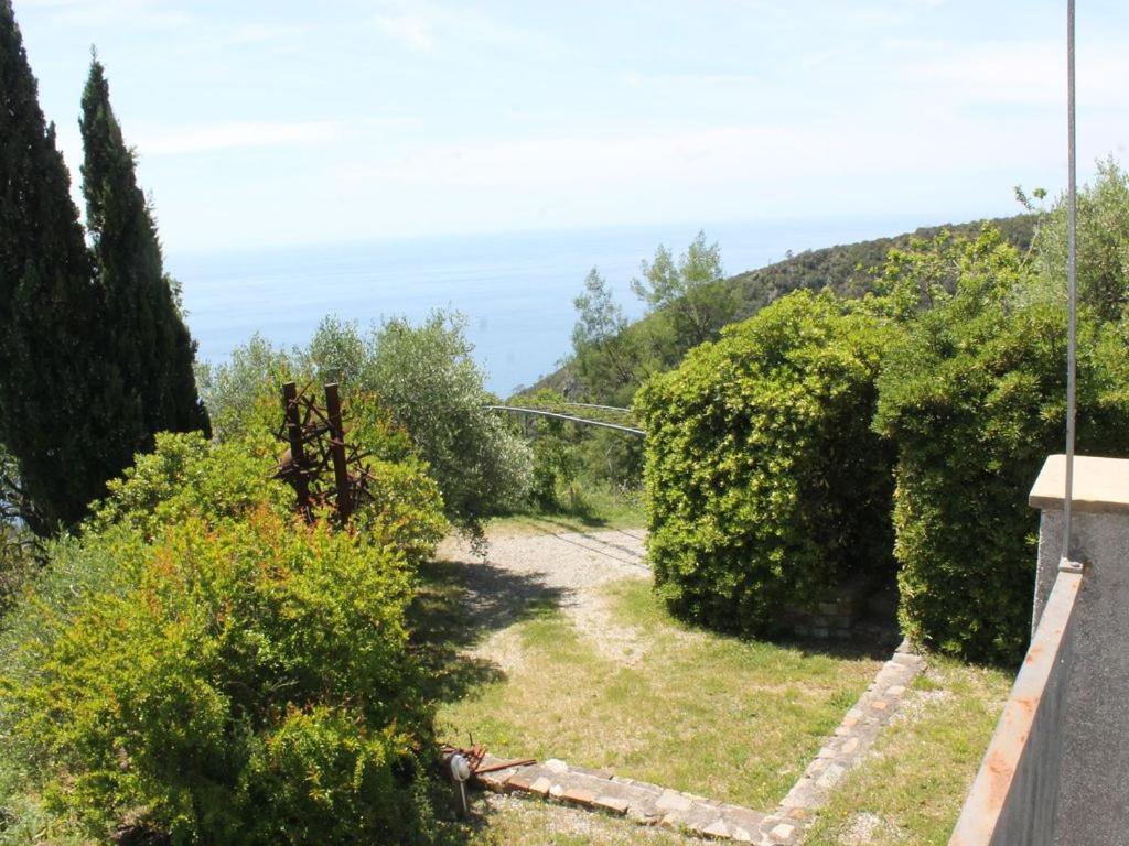 Cottage La Casa Del Pittore Reggimonti Bagian luar foto