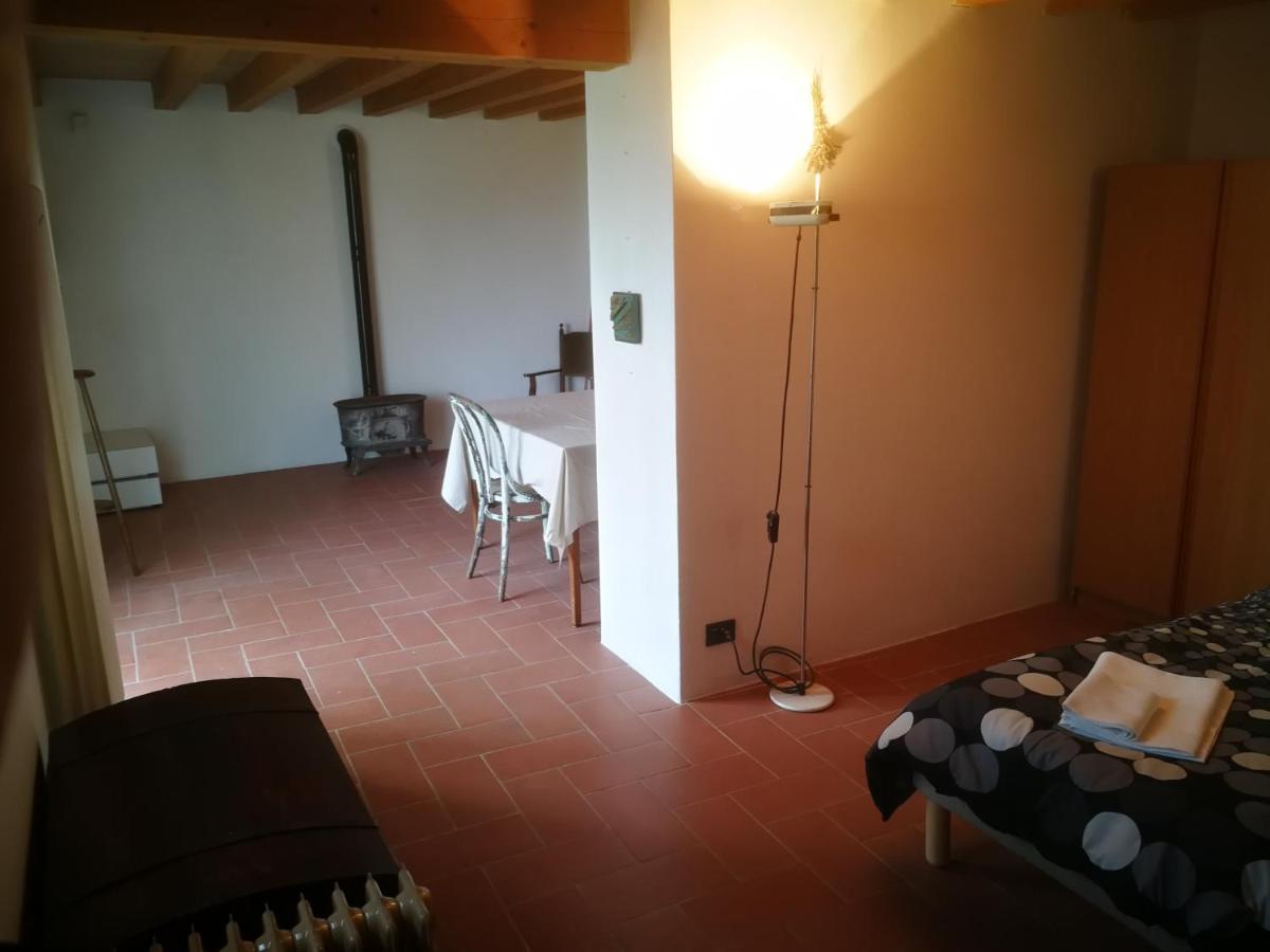 Cottage La Casa Del Pittore Reggimonti Bagian luar foto