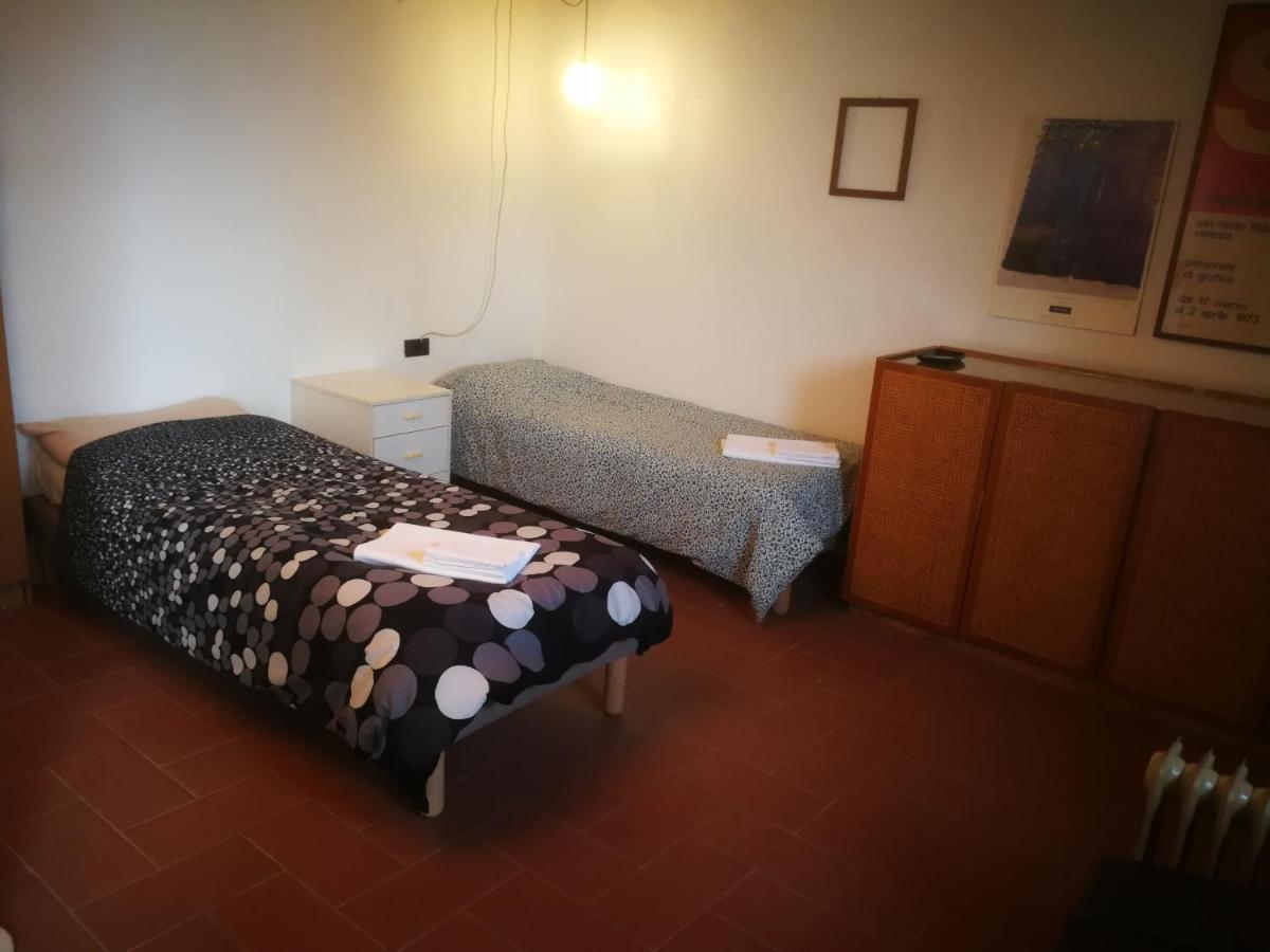 Cottage La Casa Del Pittore Reggimonti Bagian luar foto