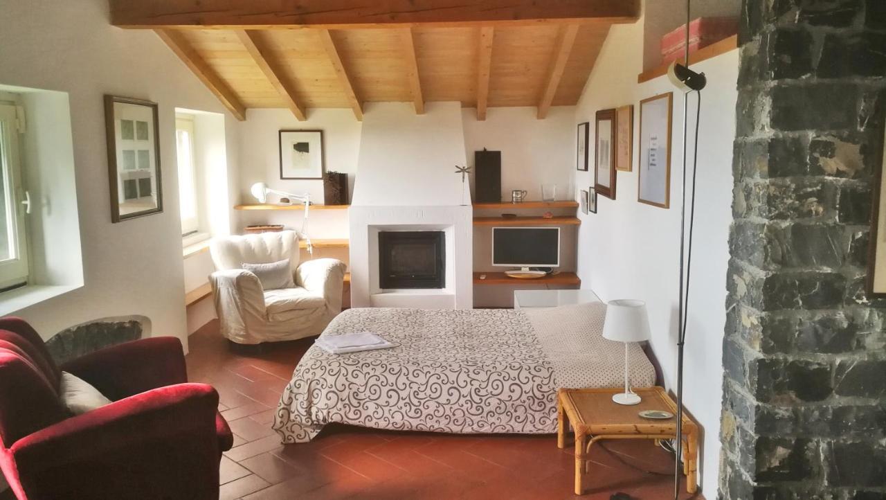 Cottage La Casa Del Pittore Reggimonti Bagian luar foto